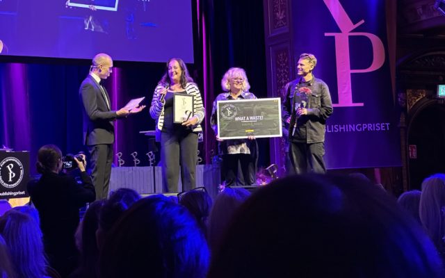 Ragn-Sells och Learnways tar emot guld för bästa utbildningssajt i Publishingpriset 2025